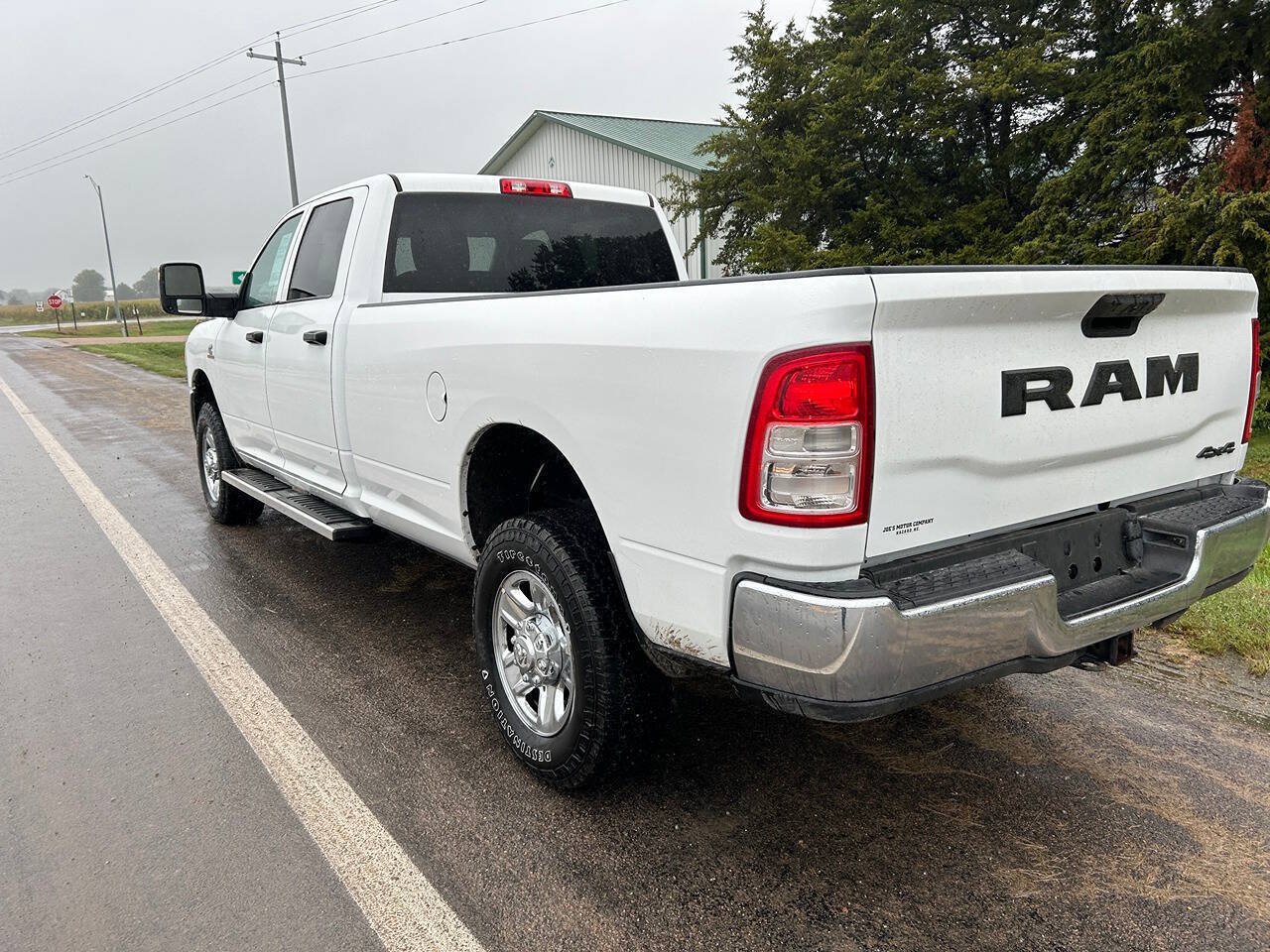 Used 2023 RAM 2500 Tradesman w/ Chrome Appearance Group AWD/4WD image 3