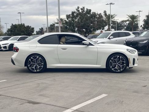 Used 2026 BMW 230i Coupe w/ Premium Package RWD image 5