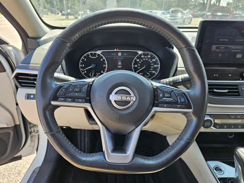 Used 2023 Nissan Altima 2.5 SL AWD/4WD image 25