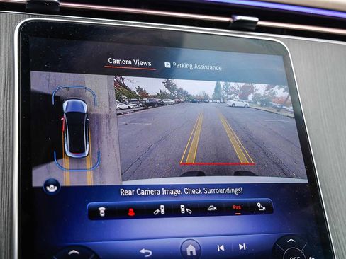 Used 2023 Mercedes-Benz EQE 500 4MATIC Sedan image 25