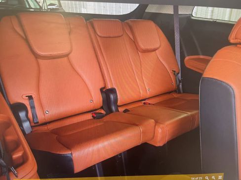 Used 2026 Kia Carnival EX image 13