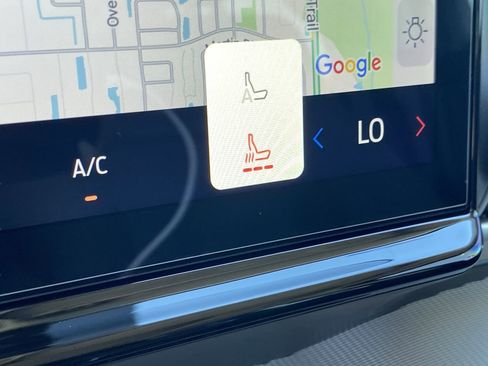 New 2025 Ford Expedition Active image 29