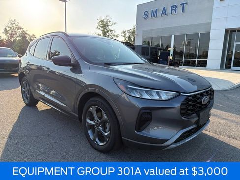 Used 2024 Ford Escape ST-Line w/ Equipment Group 301A FWD image 3