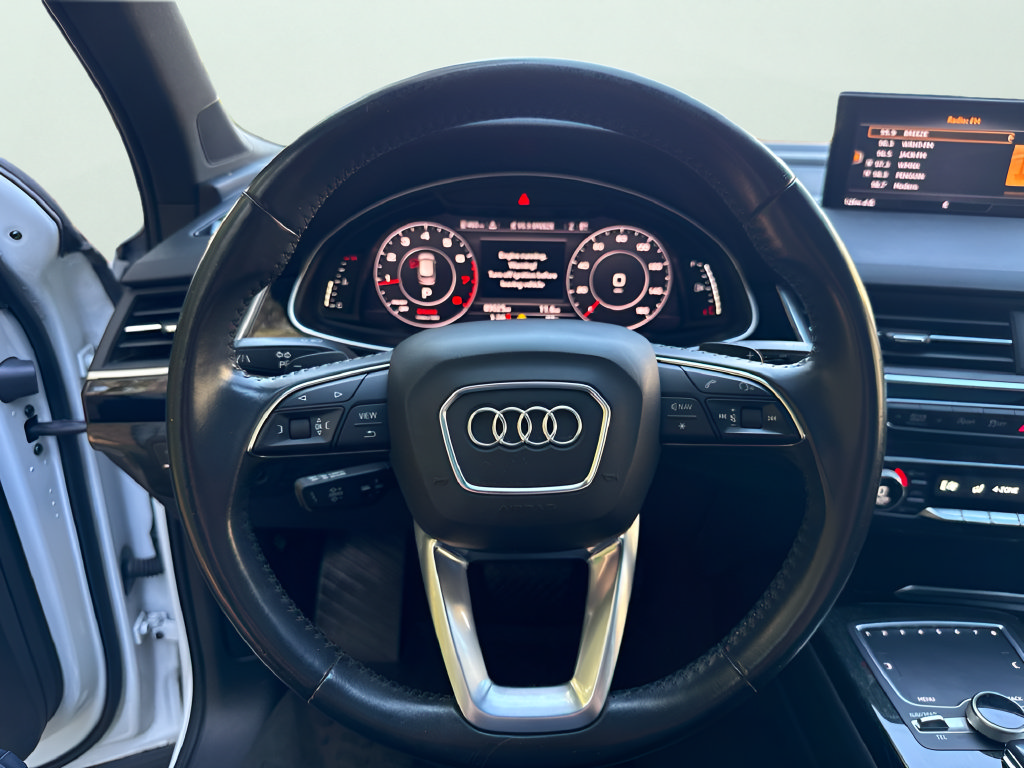 Used 2017 Audi Q7 3.0T Premium Plus w/ Premium Plus Package AWD/4WD image 22