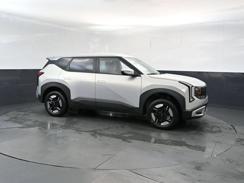 Used 2027 Kia Seltos LX AWD/4WD image 7