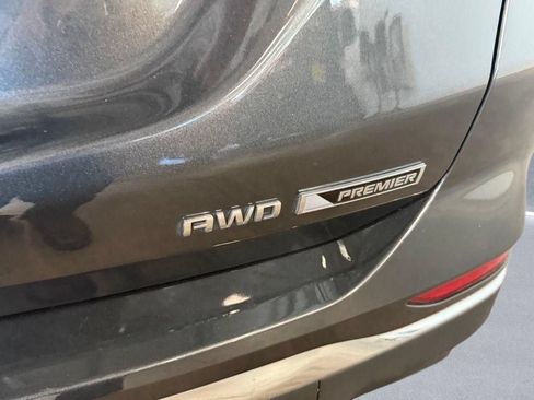 Used 2018 Chevrolet Equinox Premier AWD/4WD image 23