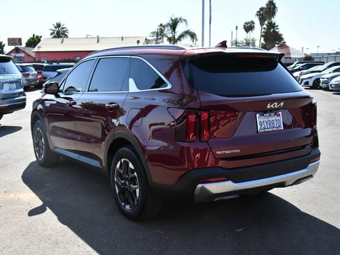 Used 2025 Kia Sorento S w/ Panoramic Sunroof Package FWD image 6