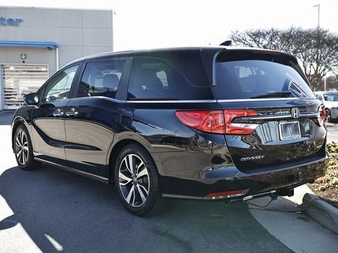 Used 2022 Honda Odyssey Touring image 5