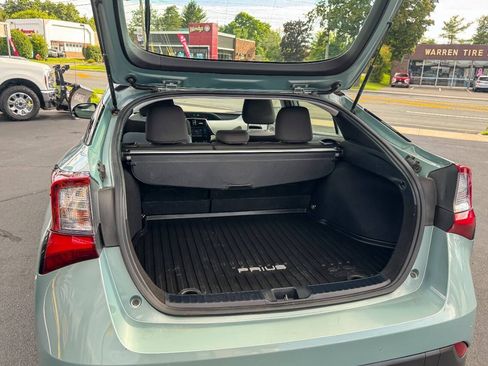 Used 2019 Toyota Prius LE FWD image 16