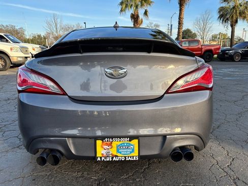 Used 2014 Hyundai Genesis 2.0T image 4