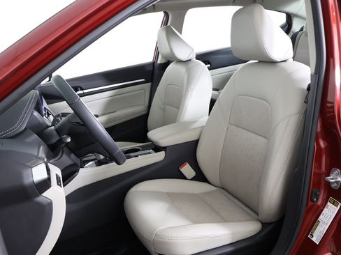 Used 2024 Nissan Altima 2.5 SL image 32