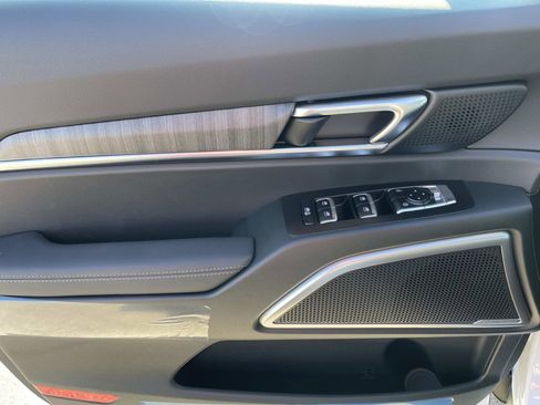 New 2025 Kia Telluride EX w/ EX Captain's Chair Package image 16