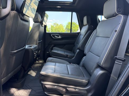 Used 2023 Chevrolet Tahoe Premier w/ Advanced Technology Package AWD/4WD image 31