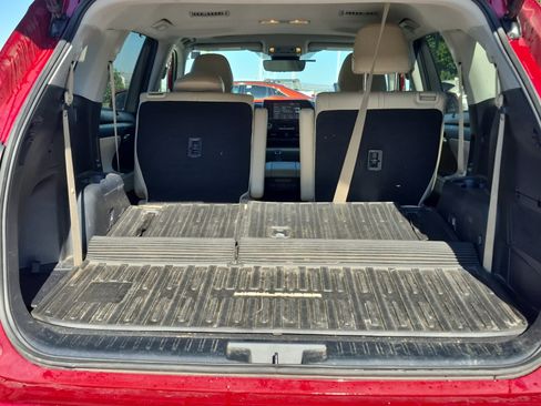 Used 2022 Toyota Highlander XLE AWD/4WD image 22
