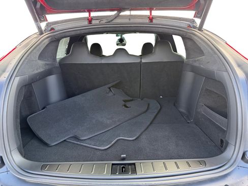 Used 2023 Tesla Model X image 17