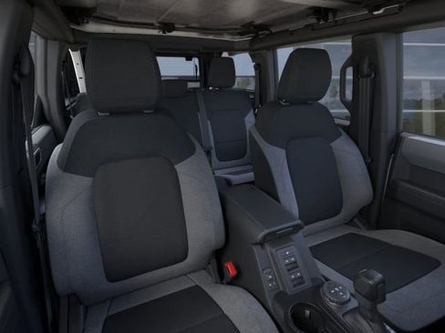 New 2025 Ford Bronco 4-Door image 10