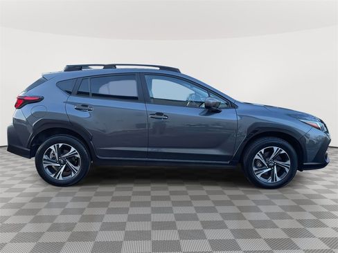 Used 2024 Subaru Crosstrek 2.0i Premium image 8