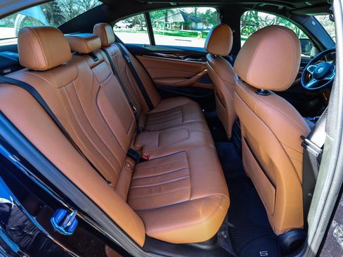 Used 2018 BMW 530e xDrive 530e xDrive iPerformance image 40