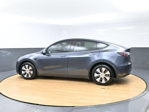Used 2022 Tesla Model Y Long Range AWD/4WD image 6