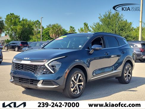 Used 2025 Kia Sportage EX w/ EX Premium Package AWD/4WD image 3