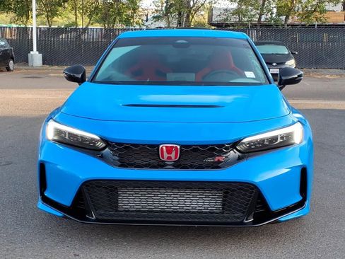 Used 2025 Honda Civic Type R image 2
