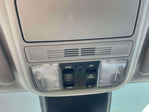 Certified 2023 Honda Odyssey EX-L image 32