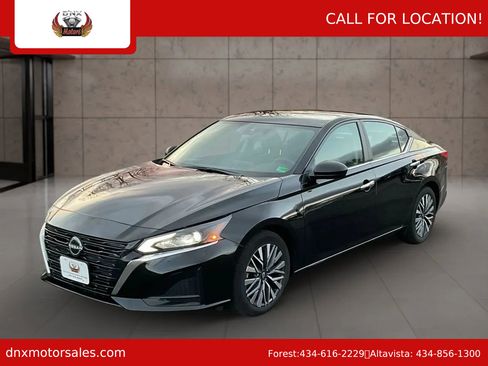 Used 2024 Nissan Altima 2.5 SV image 1