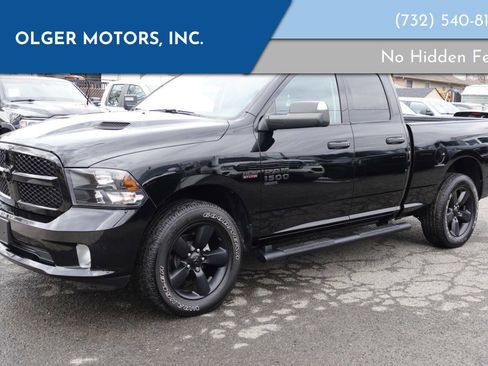 Used 2022 RAM 1500 Express w/ Wheel & Sound Group AWD/4WD image 1