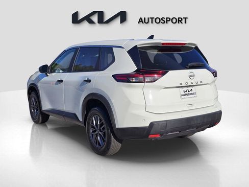 Used 2024 Nissan Rogue S image 13