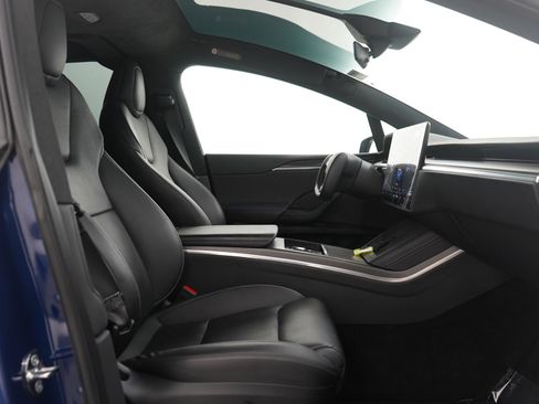 Used 2023 Tesla Model X Plaid image 11