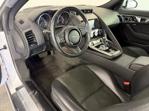 Used 2017 Jaguar F-TYPE Coupe RWD image 4