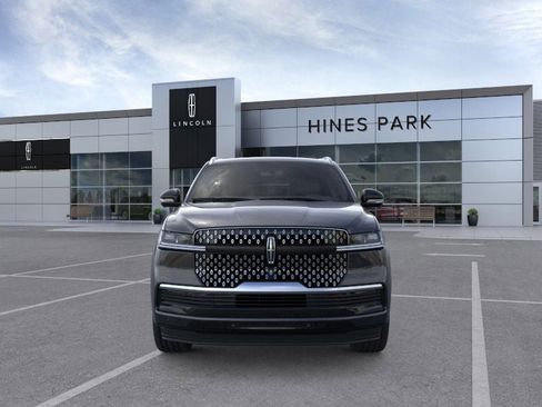 New 2025 Lincoln Navigator Reserve image 6