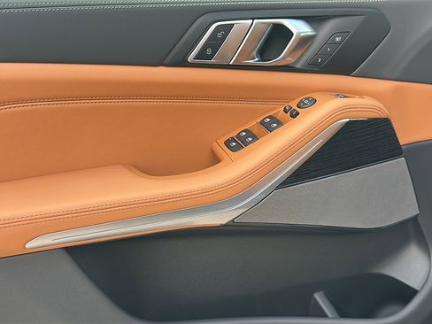 New 2026 BMW X5 xDrive40i w/ M Sport Package image 13