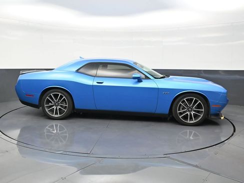Used 2023 Dodge Challenger R/T w/ Plus Package image 6