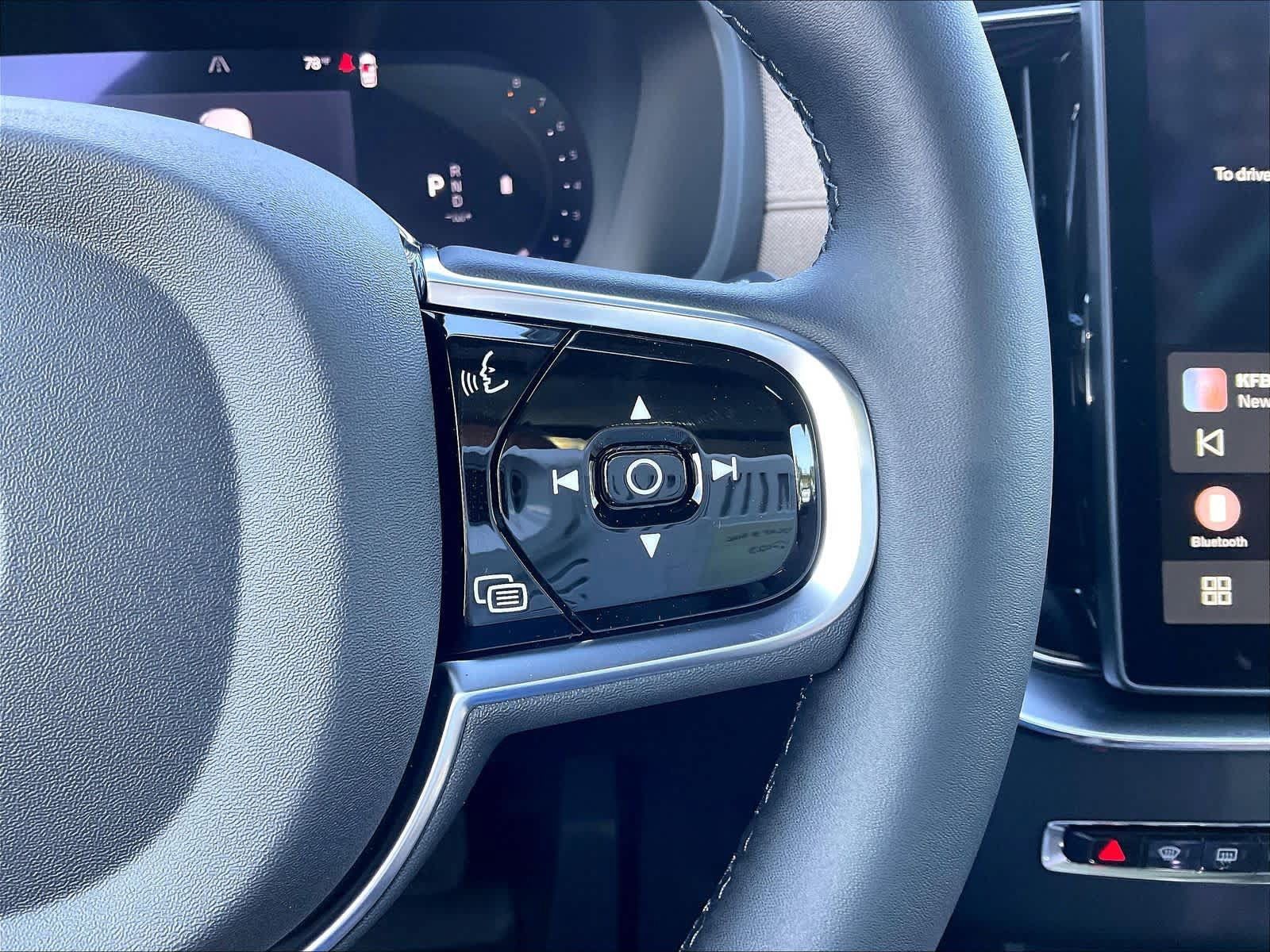 New 2027 Volvo XC90 B6 Plus AWD/4WD image 18