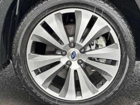 Used 2022 Subaru Ascent Limited image 32