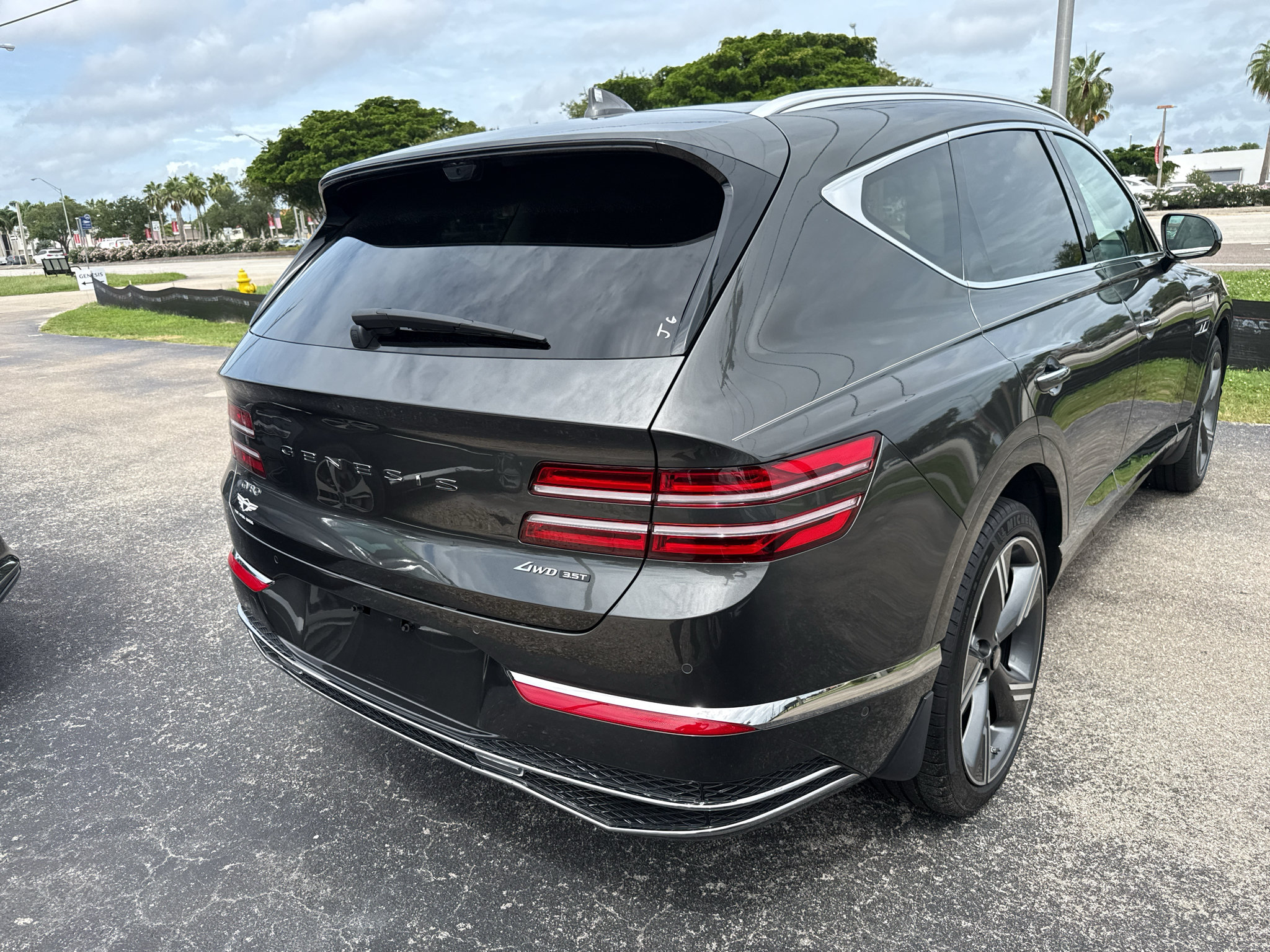 Certified 2025 Genesis GV80 3.5T Prestige AWD/4WD image 7