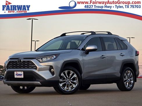 Used 2020 Toyota RAV4 Limited image 1