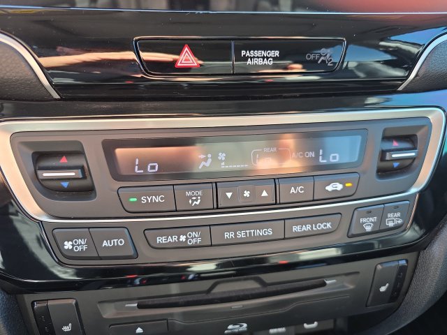 Used 2020 Honda Pilot Touring image 25