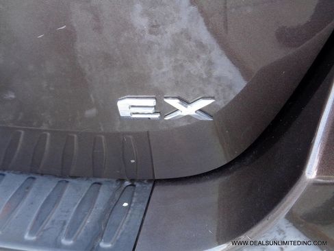 Used 2017 Kia Sedona EX image 6