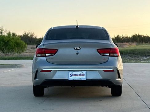 Used 2021 Kia Rio S image 7