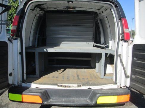 Used 2014 Chevrolet Express 2500 RWD image 4