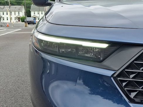 Used 2024 Honda Accord EX image 9