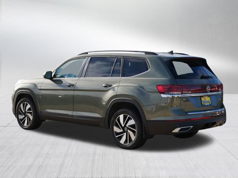 New 2026 Volkswagen Atlas SE image 2