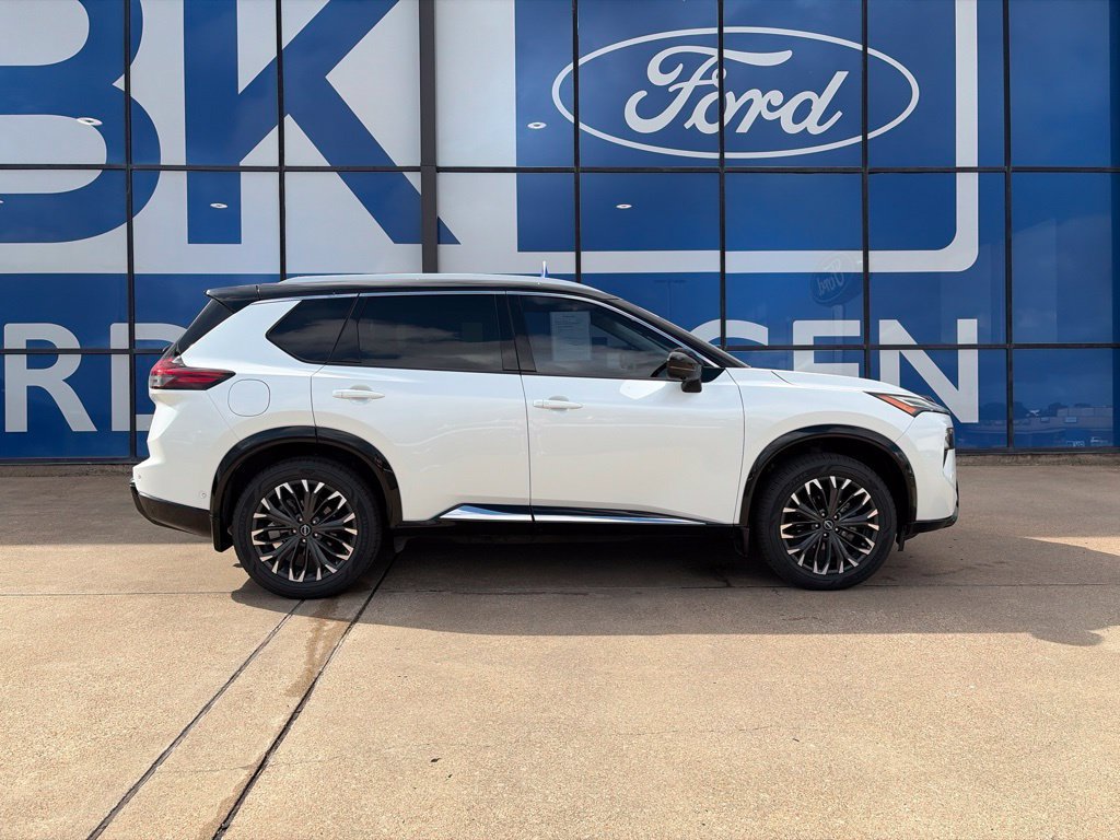 Used 2024 Nissan Rogue Platinum FWD image 8