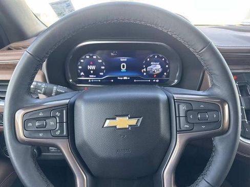Certified 2024 Chevrolet Suburban High Country image 17