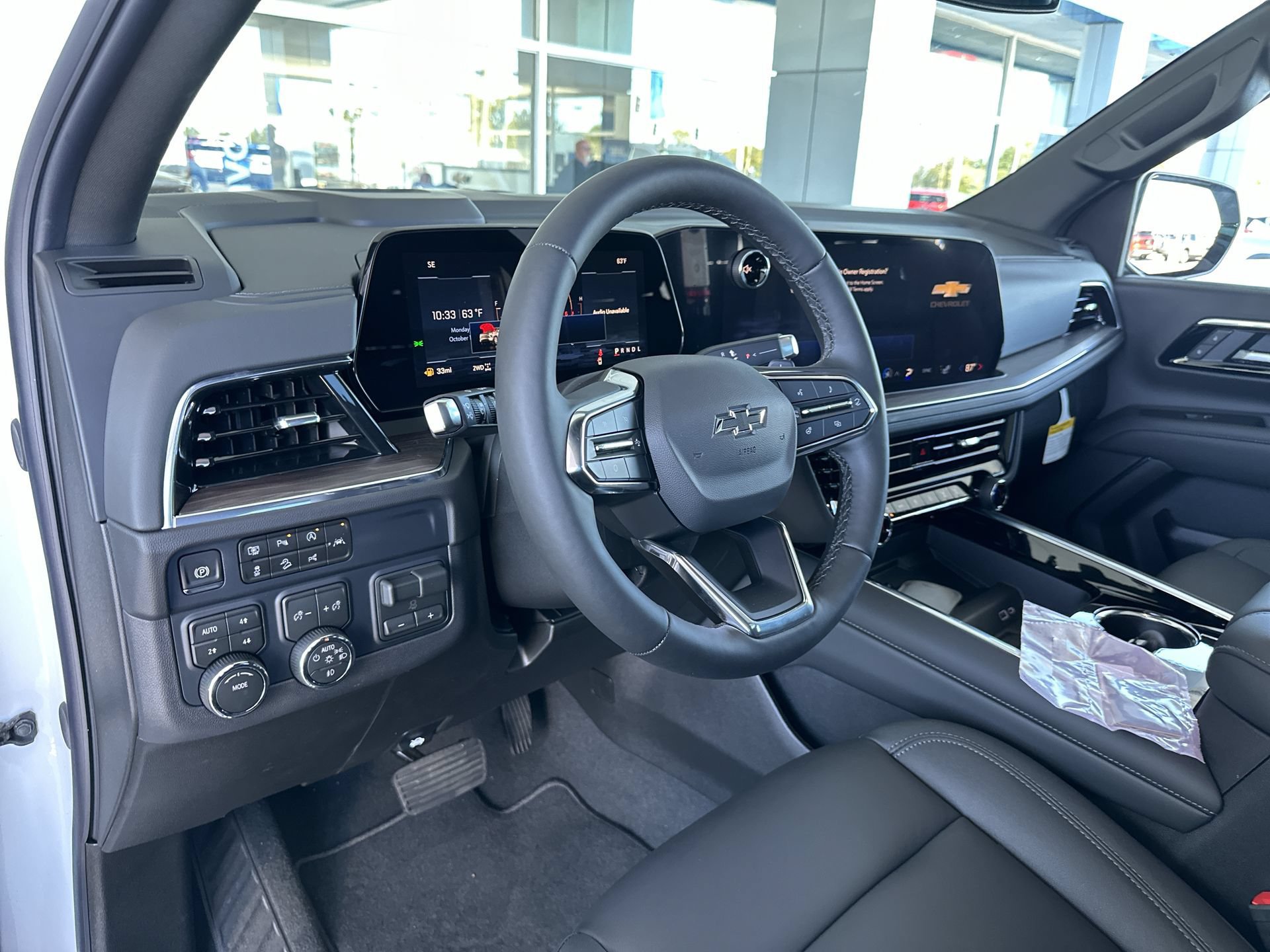 New 2027 Chevrolet Tahoe Z71 w/ Comfort Package AWD/4WD image 10