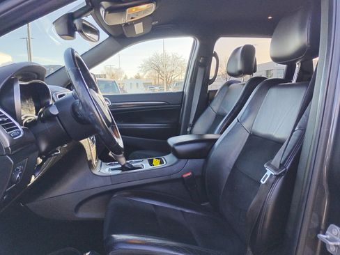 Used 2018 Jeep Grand Cherokee Altitude image 12