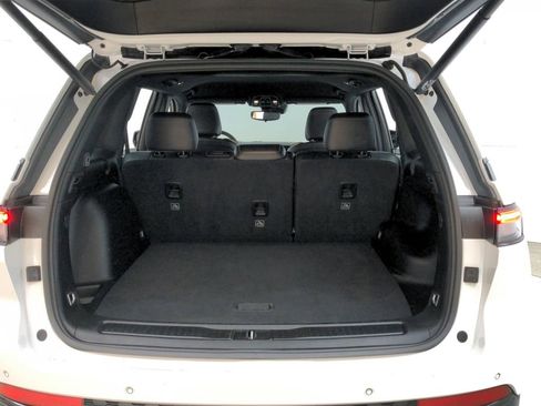 Used 2024 Jeep Grand Cherokee Altitude image 34