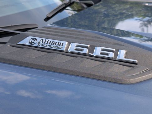 Used 2025 Chevrolet Silverado 2500 LT AWD/4WD image 7